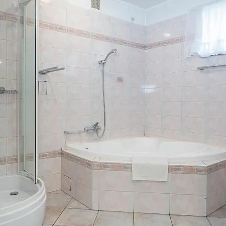 Deluxe House Sauna&relax Resort *